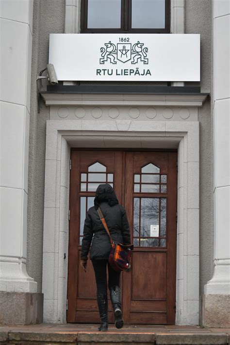 liepāja ēkas.